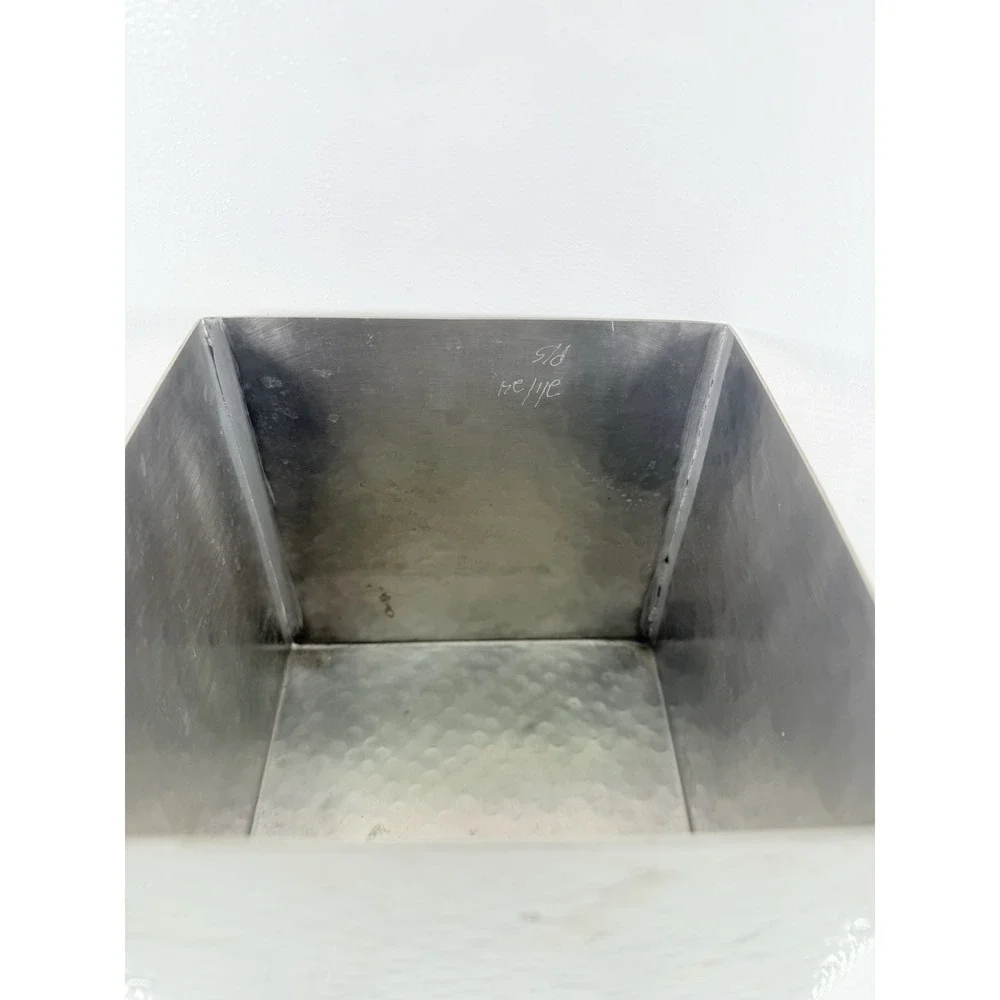 vintage Wendell August‎ Forge hammered aluminum box Hand Crafted.